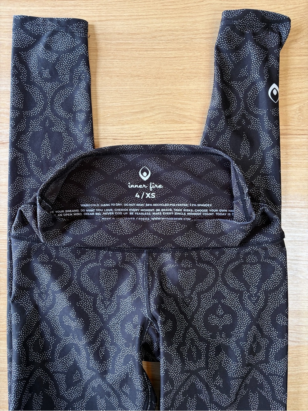 Inner Fire High Waist Printed Yoga Leggings Black Grey Damask Mandala Size 4 XS